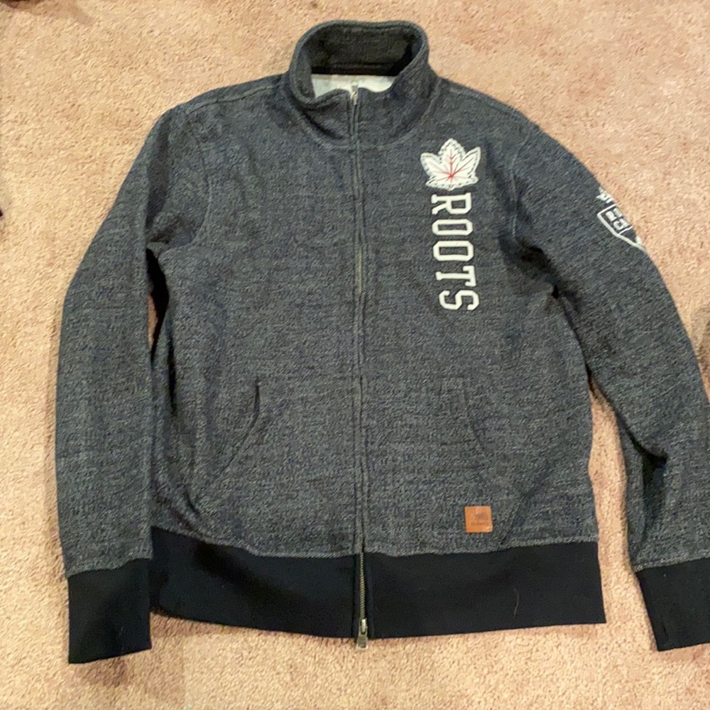 Roots Zip-Up. Salt and Pepper. Men’s Medium